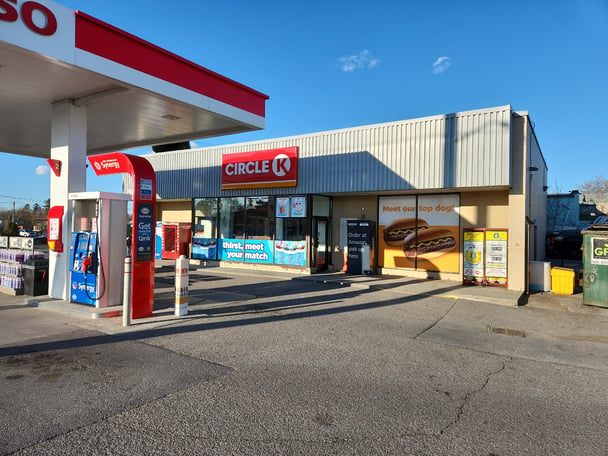 esso-circle-k-0801282_7461875_Q01-001_dEKJQ