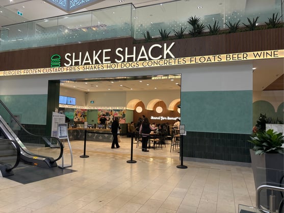 shake-shack_8683198_Q01-001_S8beZ